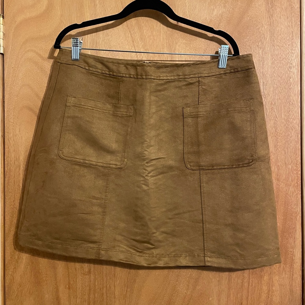 Suede Front Pockets Mini Skirt